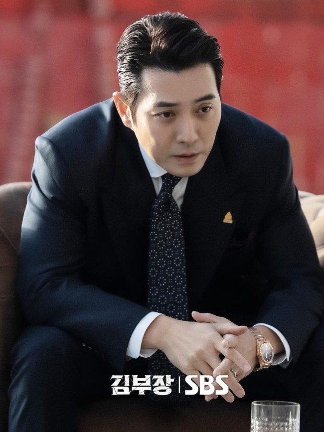 Potret Joo Sang Wook, Bintang Agent Kim Reactivated Viral Mirip Aktor RI