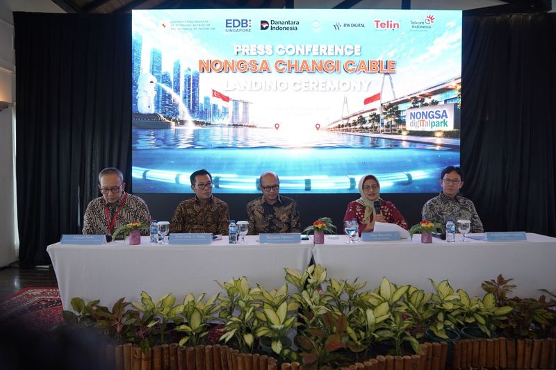 Kabel Laut Nongsa-Changi Resmi Mendarat di Batam, Ini Manfaatnya bagi RI