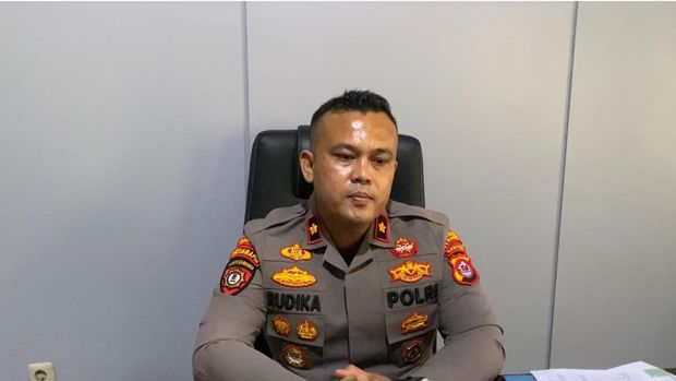 Kapolsek Cikande Kompol Rudika Harto Kanajiri soal penertiban truk tanah di jalan Cikande