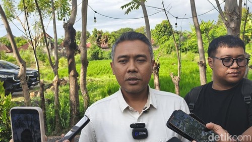 Kepala Kantor Imigrasi Kelas II TPI Singaraja, Anak Agung Gde Kusuma Putra.