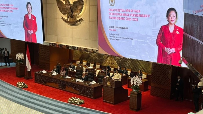 Ketua DPR Puan Maharani dalam rapat paripurna yang digelar di gedung DPR kompleks parlemen, Senayan, Jakarta Pusat, Selasa (21/7/2026).