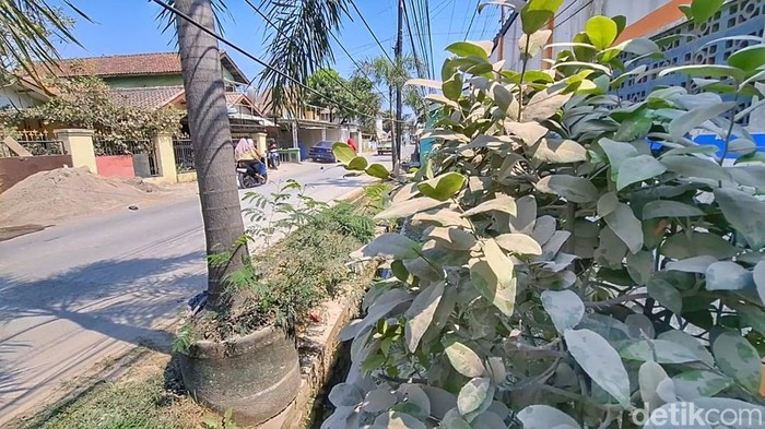 Kondisi serpihan debu di Kampung Peundeuy, Kecamatan Cikancung, Kabupaten Bandung