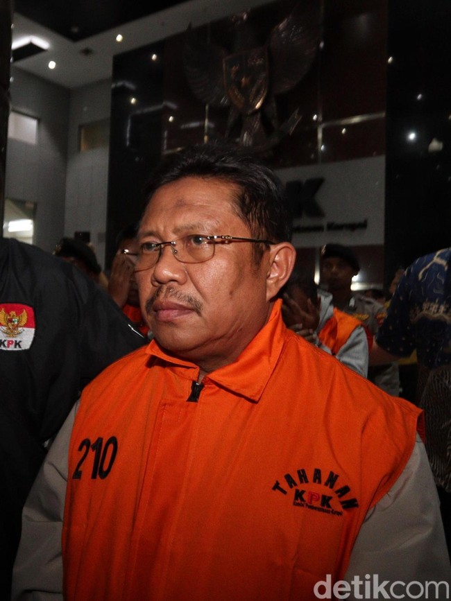 KPK Tahan Bupati Lombok Barat, Sita Uang Tunai Hasil OTT