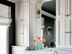 Mau Punya Area Rias yang Estetis di Kamar? Begini Trik Dekorasinya