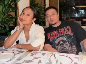 So Sweet! Naomi Zaskia Makan Malam Romantis Bareng Tunangannya