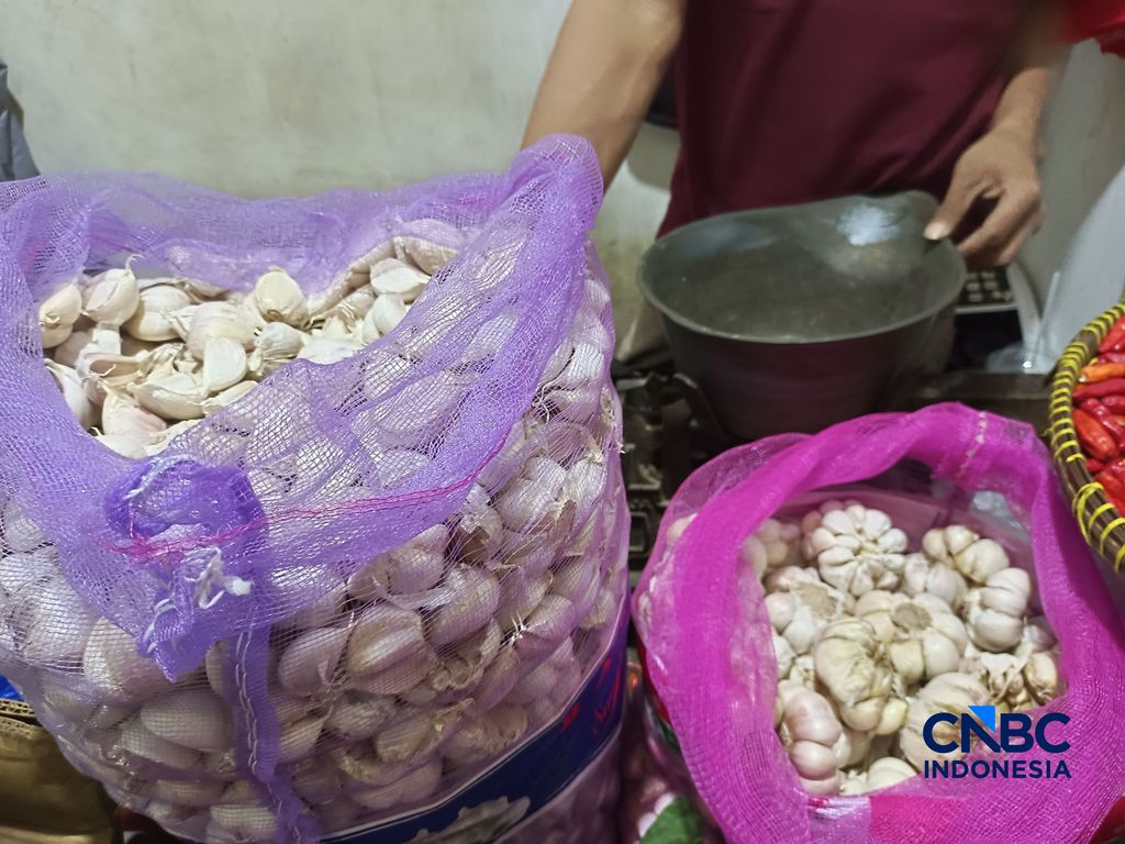 Pantauan harga pangan di Pasar Rumput, Jakarta Selatan, Selasa (21/7/2026). (CNBC Indonesia/Martyasari Rizky) Pantauan harga pangan di Pasar Rumput, Jakarta Selatan, Selasa (21/7/2026). (CNBC Indonesia/Martyasari Rizky)