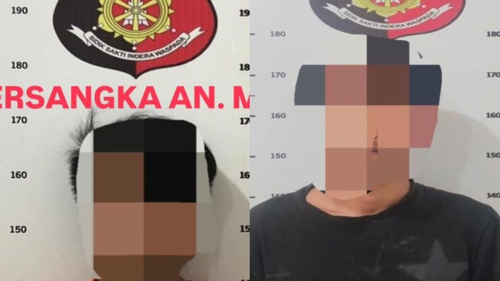 Kedua pelaku perampasan handphone saat diamankan polisi.