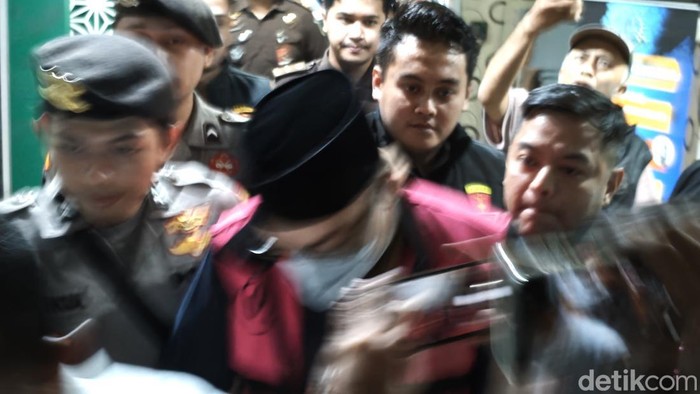 Penahanan BAP, seorang ASN Pemkab Bogor yang diduga terlibat  dugaan korupsi proyek pembangunan RSUD Bogor Utara