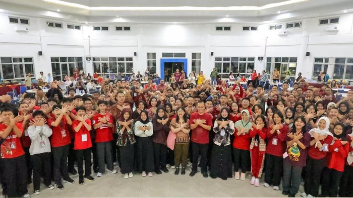 Penyambutan angkatan pertama SMA Unggul Garuda Baru Konsel dan Bulungan, Kamis (16/7/2026).