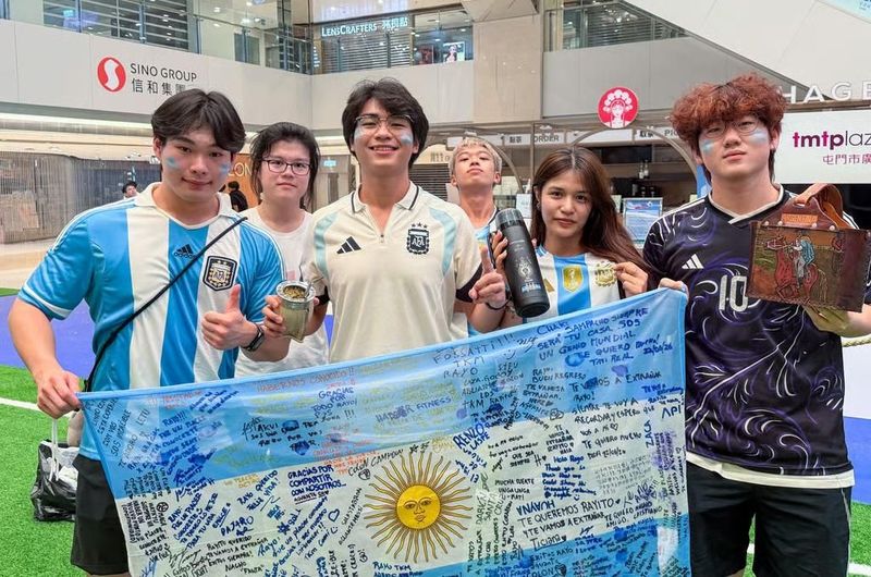 Piala Dunia 2026 Bikin Restoran di Hong Kong Cuan, Omzet Rp 1,14 Triliun! Piala Dunia 2026 Bikin Restoran di Hong Kong Cuan, Omzet Rp 1,14 Triliun!