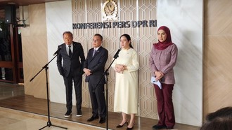 Pimpinan DPR Ajak Cinta Tanah Air Usai Ada Tarif Baru Lepas Status WNI