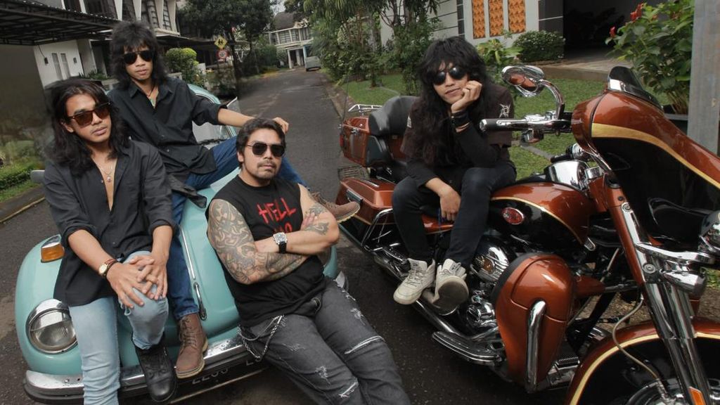 REBORN Kembali Lewat FATHER, Lagu Rock Emosional dari Kisah Nyata