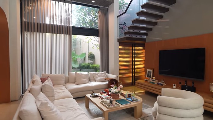 Rumah Pevita Pearce Rumah Pevita Pearce