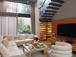 Intip Rumah Mewah Pevita Pearce, Konsep Open Space dengan Pink Powder Room