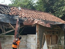 9 Rumah di Bogor Rusak Diterjang Angin Kencang, Warga Mengungsi