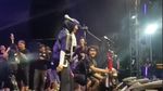 Tantri Kotak Syok Dipeluk OTK Usai Konser di Ciletuh