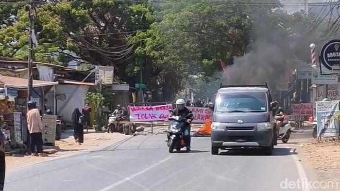 Warga tolak konstatering tutup Jalan Borong Raya-Ujung Bori, Makassar.