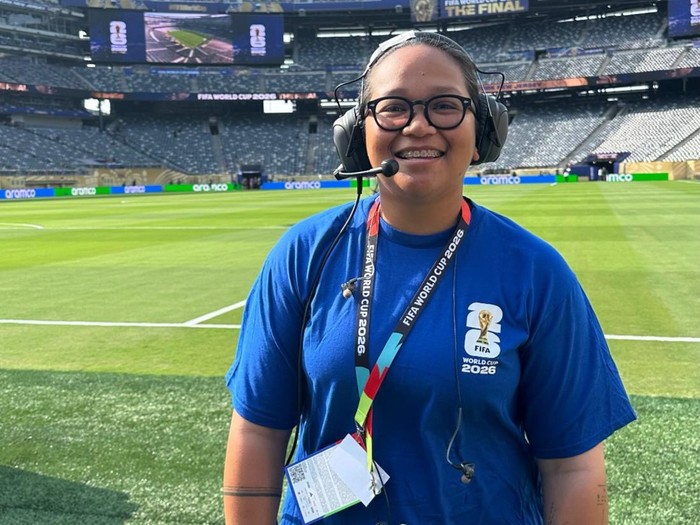 Welah Hatta, wanita Indonesia, sukses jadi Senior Stage Manager Piala Dunia 2026. Berbekal 16 tahun pengalaman, ia buktikan kepemimpinan di panggung global.
