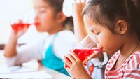 Anak Sering Makan-Minum Manis, Besarnya Bisa Kena Sakit Jantung?