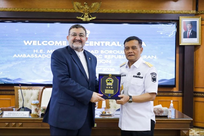 Ahmad Luthfi Sampaikan Duka Cita Berpulangnya Ali Khamenei ke Dubes Iran