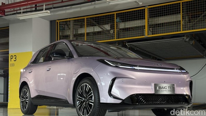 BAIC T1