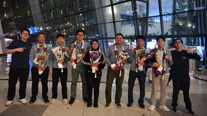 Delegasi Indonesia memborong medali di International Economics Olympiad (IEO) 2026.