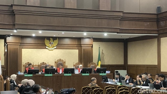 Eks Kepala (PPATK) Yunus Husein dihadirkan jaksa sebagai ahli TPPU kasus korupsi investasi PT ASABRI dengan terdakwa 10 korporasi (Mulia/detikcom).
