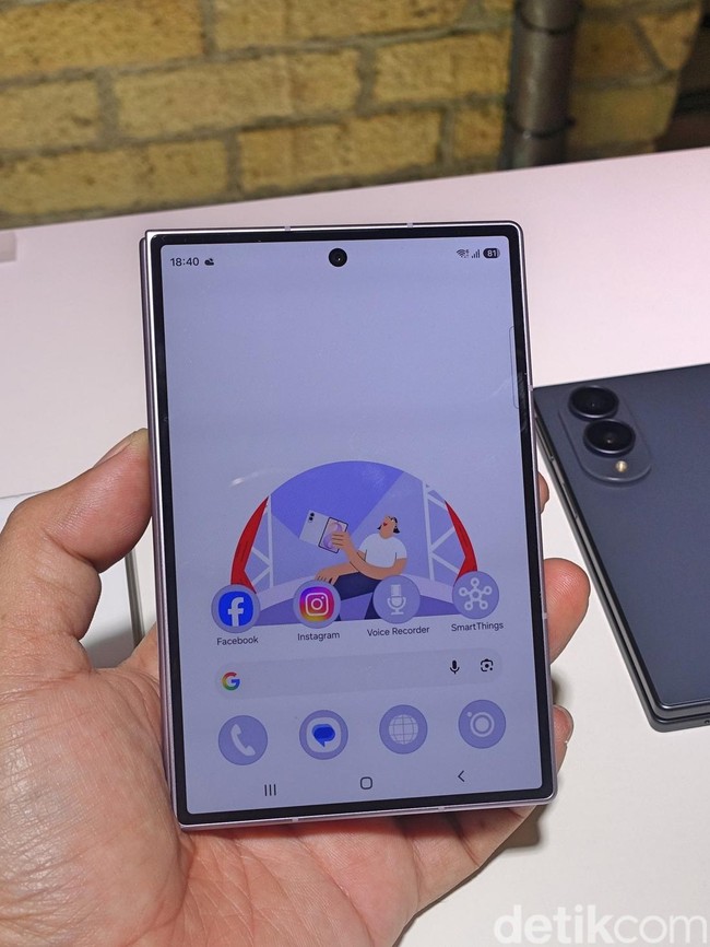 Sensasi Menggenggam Galaxy Z Fold8, Form Factor Baru!