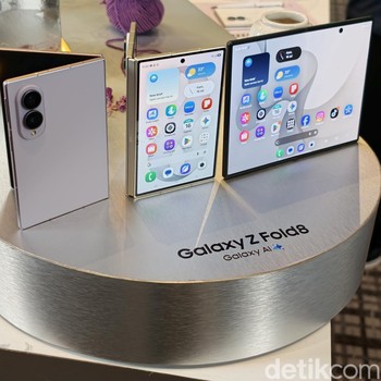 Review Galaxy Z Fold 8: Bentuk Paspor, Makin Nyaman Dipakai?