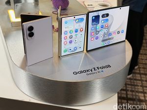 Review Galaxy Z Fold 8: Bentuk Paspor, Makin Nyaman Dipakai?