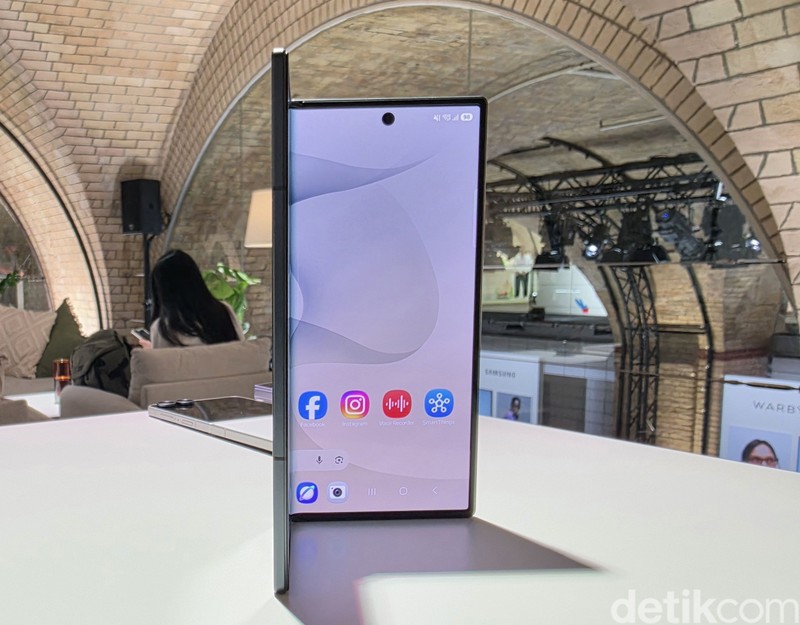 Galaxy Z Fold8 Ultra