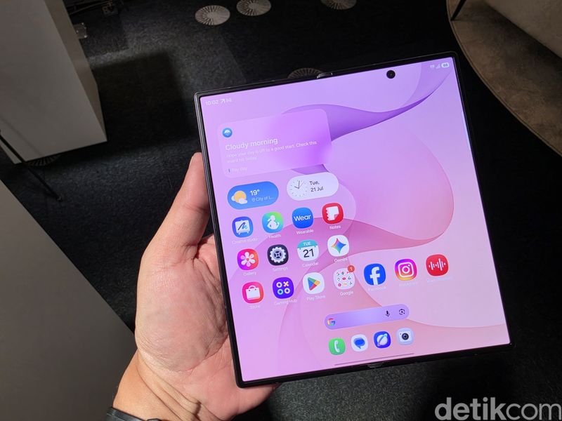 Galaxy Z Fold8 Ultra