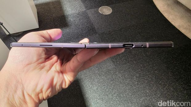 Galaxy Z Fold8 Ultra