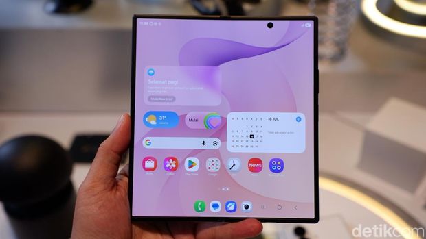Galaxy Z Fold8 Ultra Galaxy Z Fold8 Ultra