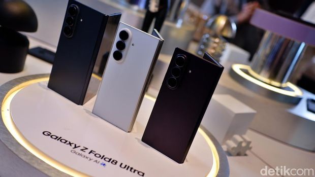 Galaxy Z Fold8 Ultra