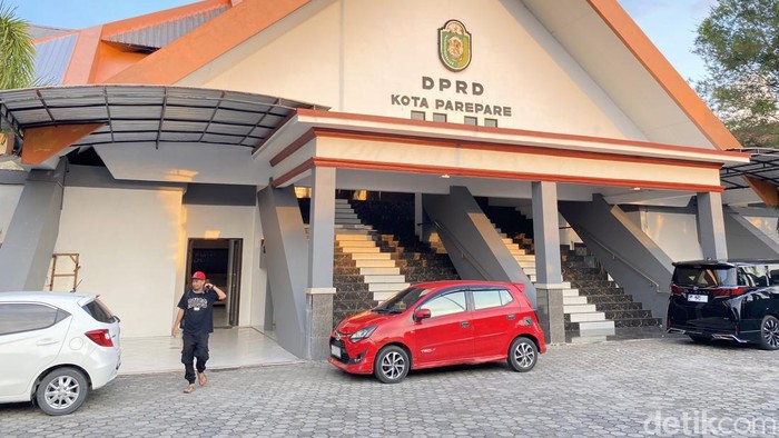 Kantor DPRD Parepare.