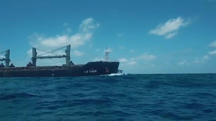 Kapal kargo tabrak rumpon milik nelayan di Halmahera Tengah.