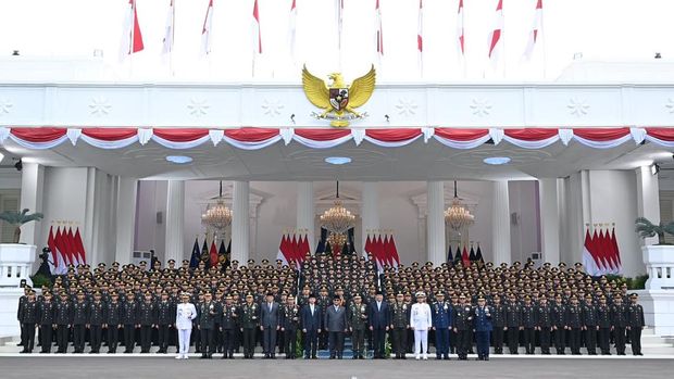 Kapolri Jenderal Listyo Sigit dan Panglima TNI Jenderal Agus Subiyanto di Upacara Praspa 2026,  di Istana Merdeka, Rabu (22/7/2026).