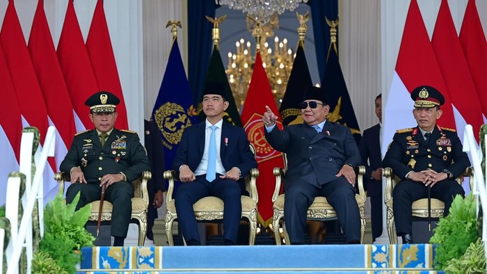 Kapolri Jenderal Listyo Sigit dan Panglima TNI Jenderal Agus Subiyanto di Upacara Praspa 2026,  di Istana Merdeka, Rabu (22/7/2026).