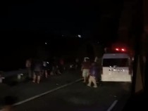 Minibus Hiace Tabrak Truk di Tol Malang, 3 Orang Tewas