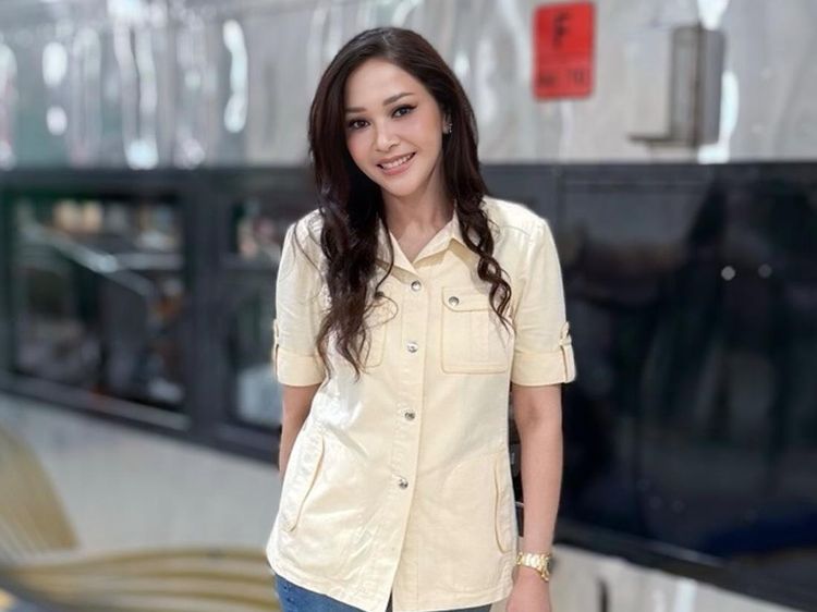Maia Estianty Naik Kereta Api Lagi Usai 17 Tahun, Rasakan Pengalaman Ini