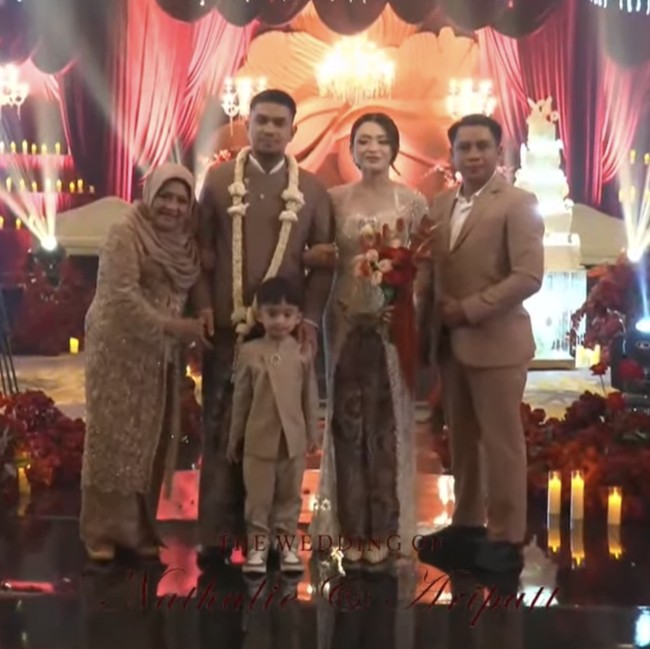 Senyum Adzam di Pernikahan Nathalie Holscher dengan Aripat