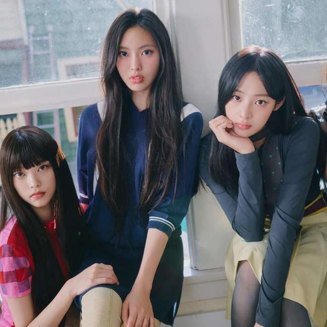 Happy 4th Anniversary, NewJeans!