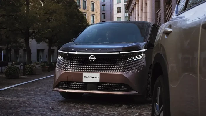 Nissan Elgrand terbaru