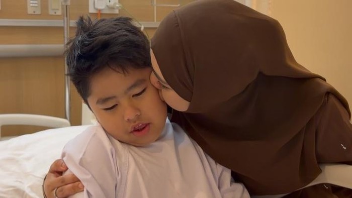 oki setiana dewi