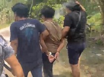 Video: Pria di Bangka Selatan Tusuk Anak Tetangga Usia 14 hingga Tewas