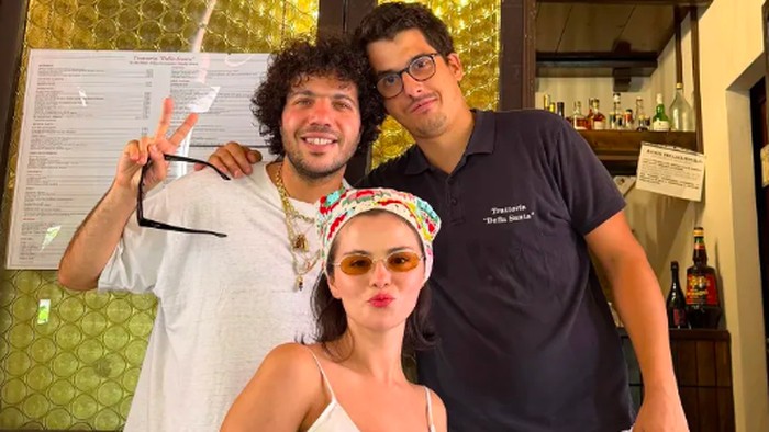 Pemilik Resto Bongkar Sikap Selena Gomez dan Benny Blanco Saat Makan di Italia