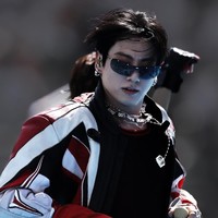 Jungkook BTS Viral Pakai Jaket Motor, Ganteng Maksimal di Final Piala Dunia