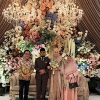 Gaya Hijab Syari Puteri Indonesia Pariwisata Ayu Pratiwi Menikah di Usia 39