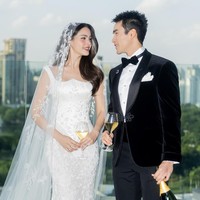 Dikenal sebagai Power Couple Thailand. Tak mengherankan jika pesta pernikahan Nadech dan Yaya juga dihadiri ratusan artis terkenal termasuk Lisa BLACKPINK. Hadir pula Bright Vachirawit, Jeff Satur, Baifern Pimchanok, hingga Gulf Kanawut. Foto: Instagram